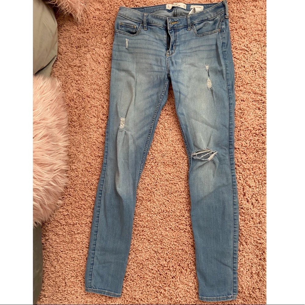 Hollister jeans size 7